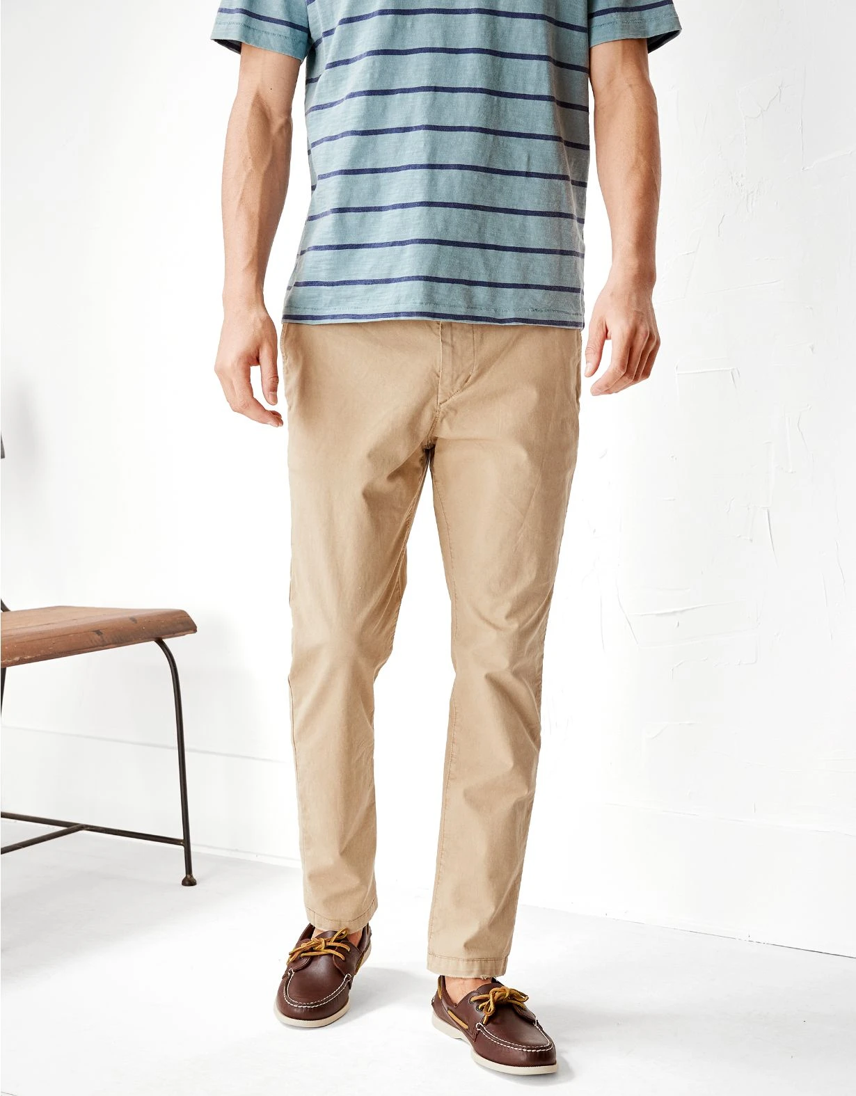 AE Flex Slim Lived-In Khaki Pant