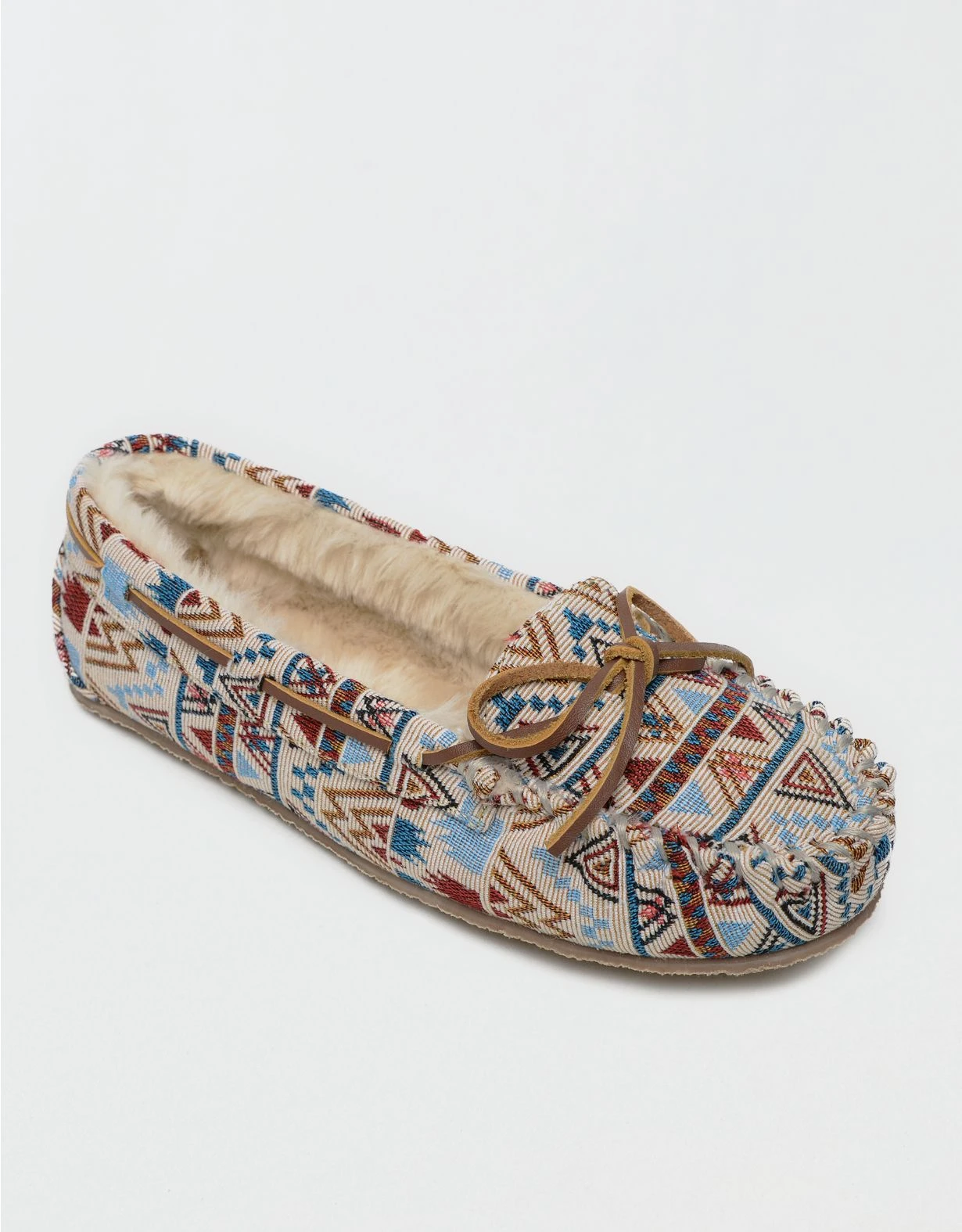 Minnetonka Women's Cally Moccasin - Image 2