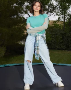 AE Strigid Curvy Super High-Waisted Ripped Baggy Straight Jean