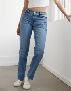 AE X The Ziegler Sisters Stretch Curvy High-Waisted Relaxed Straight Jean