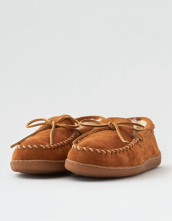 Minnetonka Men's Pile Lined Hardsole Slipper - Image 3