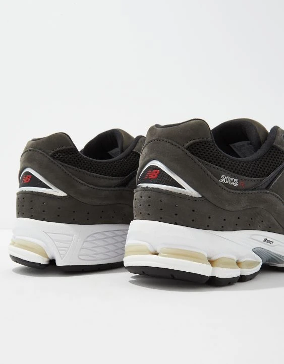 New Balance Men's 2002 Sneaker - Image 3